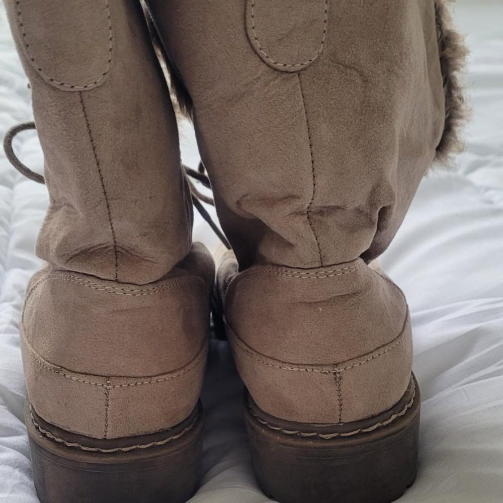Bass beige faux fur lined boots - size 5.5 - Picture 7 of 14